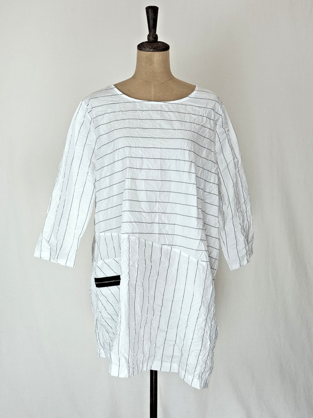 CHALET USA XL White & Black Striped Crinkle Tunic Top BOUTIQUE XL #0073